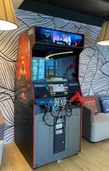 House of Dead (2) house of dead arcade shooting game
